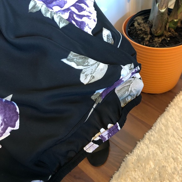 Wrap Front Floral Blouse - Picture 5 of 7